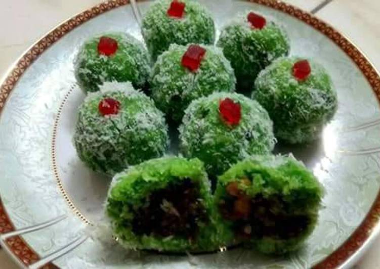 Recipe of Fall Pan and coconut ke Ladoo
