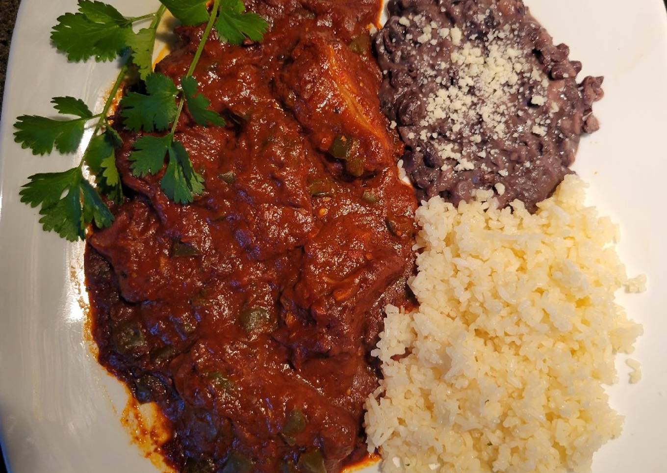 Costillas de Puerco en Adobo con Nopales