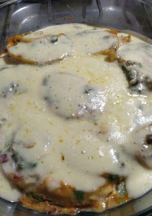 Una foto de Papas gratinadas con jamón y queso