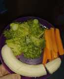 Boiled Broccoli with Raw Carrots and Banana