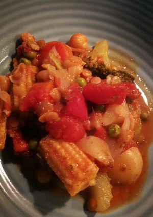 A picture of Spicy coconut curry.