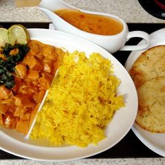 Butter Chicken with Saffron Rice. 😁 A picture of Butter Chicken with Saffron Rice. 😁.