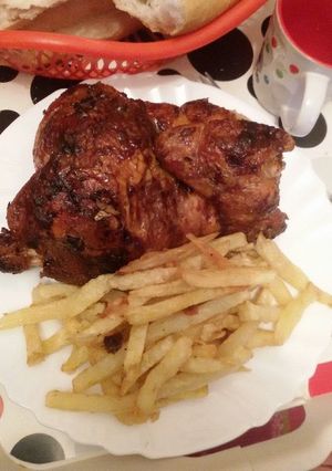 صورة لوصفة دجاجة محمرة مع الفريت