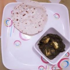 A picture of Palak Paneer.