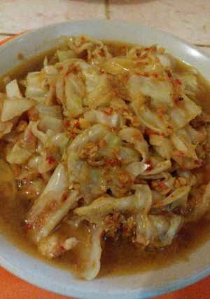 Foto resep Tumis kol dgn telur pedas