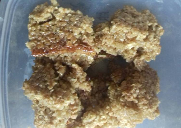 Easiest Way to Make Quick Golden Syrup Flapjacks