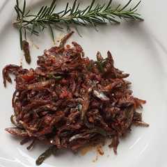 A picture of Silver fish tomatoe fry.