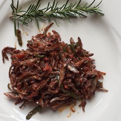 A picture of Silver fish tomatoe fry.