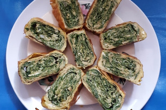 Bagaimana Menyiapkan Telur Dadar Gulung Daun Kelor Enak Dan Mudah