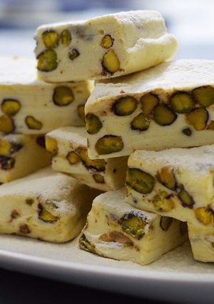 عکسی از دستور گز آردی اصفهان بصورت قالبی