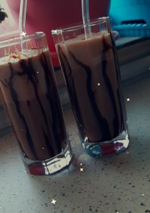 عکسی از دستور میلک شیک شکلاتی🍺🍫