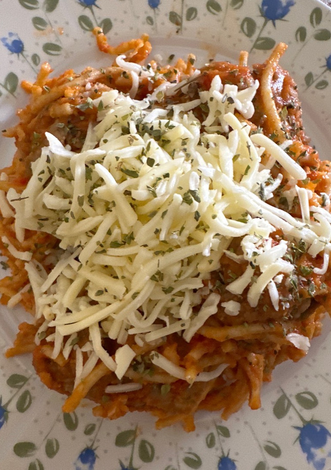 Una foto de 595. Espaguetis integrales con albóndigas (principal pasta)
