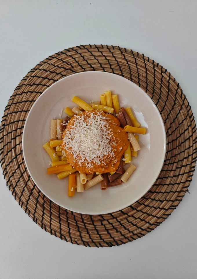 Una foto de Pasta con salsa de verduras