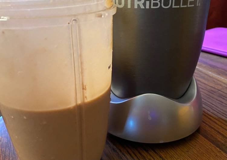 Recipe of Super Quick Chocolate Peanut Butter Banana Smoothie