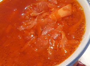 Una foto de Borsch (sopa ucraniana) vegetariano