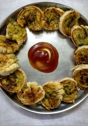 A picture of Pinwheel Samosa.