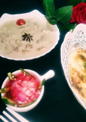 मशरूम विद एप्पल एंड मखाना (mushroom with apple and makhana recipe in Hindi) रेसिपी मुख्य फोटो