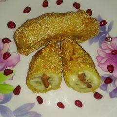A picture of Stuffed dry fruits banana roast.