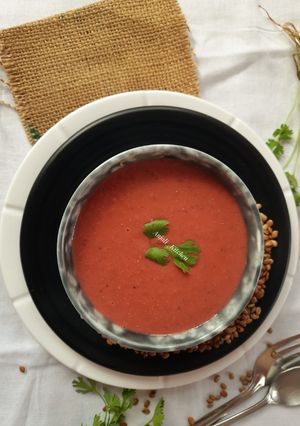 हाॅर्सग्राम रोस्टेड टोमॅटो सुप (Horsegram roasted tomato soup recipe in marathi) रेसिपी चे मुख्य फोटो 