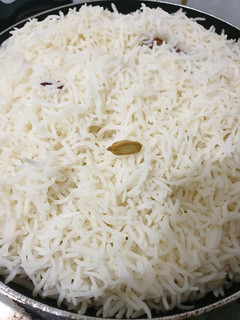 ઓસાવેલા ભાત (Osavelo Bhat Recipe In Gujarati) રેસીપી મુખ્ય ફોટો