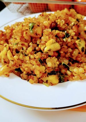 साबूदाना खिचड़ी (Sabudana khichdi recipe in hindi) रेसिपी मुख्य फोटो