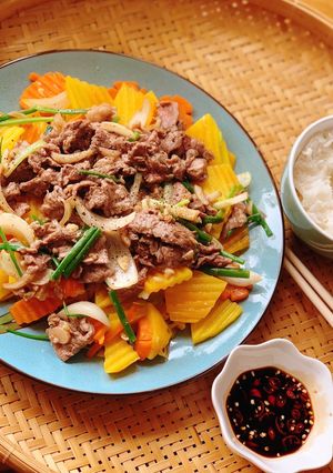 Hình của món Đu đủ xào bò.