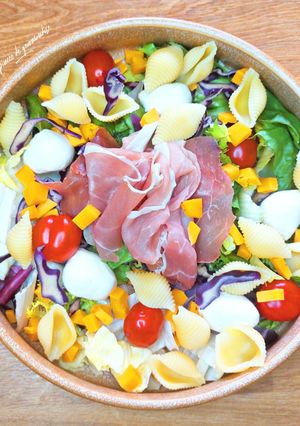 Une photo de Salade de pâte et jambon cru