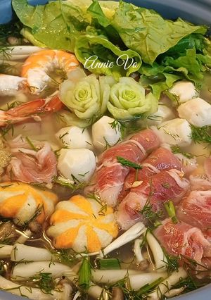 Hình của món Lẩu cá thác lác chiên.