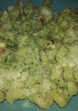 Una foto de Pesto de brócoli