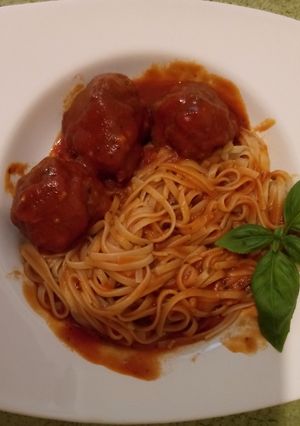 Húsgombóc spagettivel, glutén- és tejmentesen recept fotója