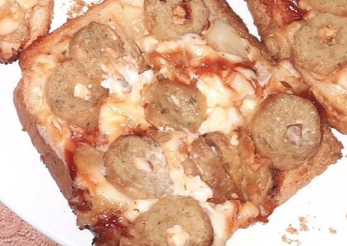 Chicken Sausage bread pizza