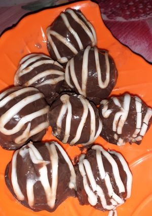 A picture of Coco Choco nut truffles.