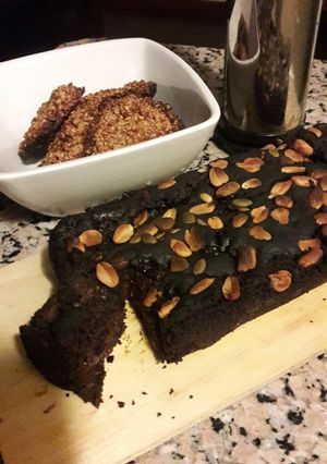 Una foto de Brownie de porotos negros y frambuesas (sin azúcar)
