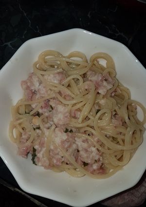 Foto principal de Espaguetis con crema de queso y jamón