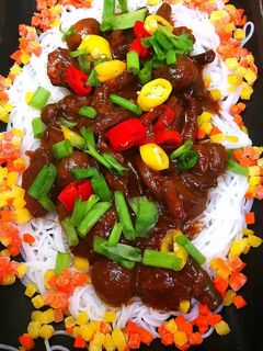 Zdjęcie przepisu Pikantna wołowina po chińsku.