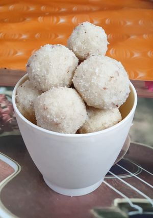 Instant rawa ladoo रेसिपी मुख्य फोटो