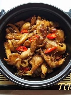 Hình của món Nấm bào ngư xào sả ớt.