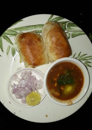 A picture of Pav bhaji.