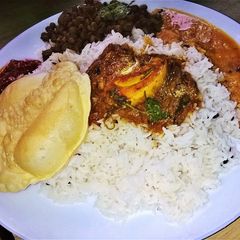 A picture of Kerala style eggetarian lunch.