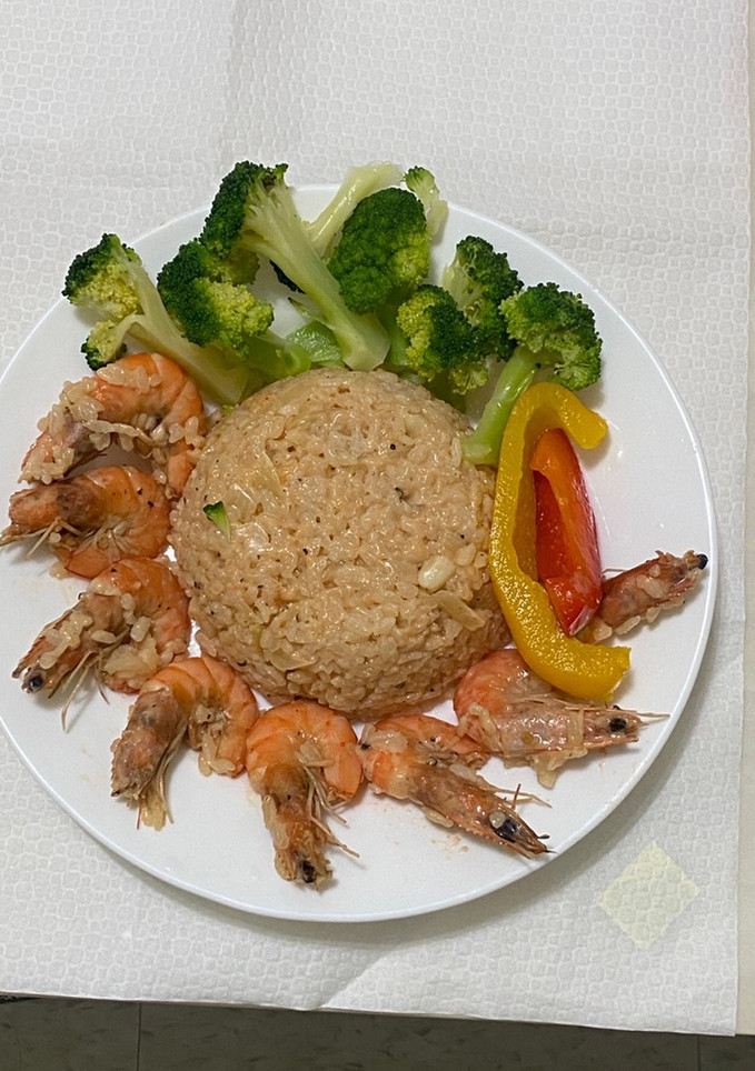 香蒜鮮蝦燉飯 的食譜成品照片