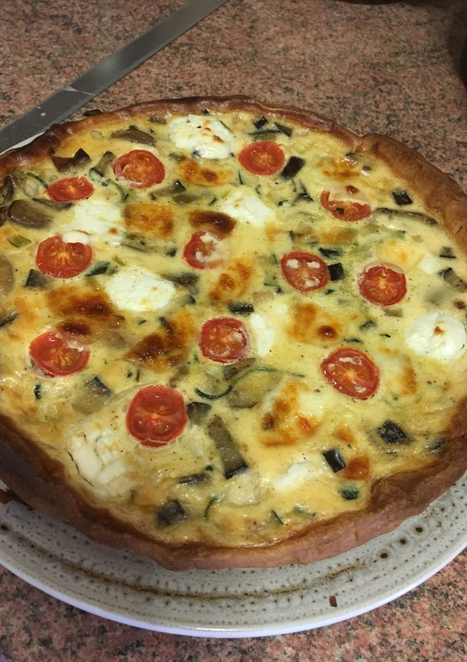 Una foto de Quiche de verduras y queso de cabra