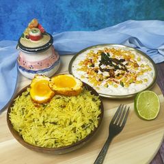 A picture of Methi Pulav with Tadkawali boondi.