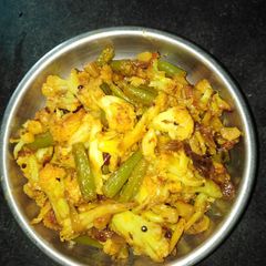 A picture of Gobhi beans veg.