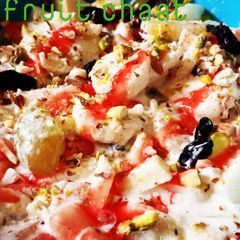 A picture of Cream fruit chaat.