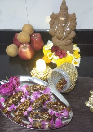 A picture of Sugarfree Dates & Dryfruit Rolls.
