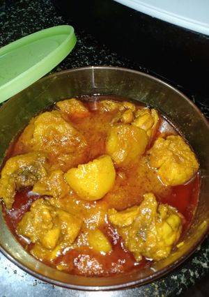 A picture of Chicken curry.