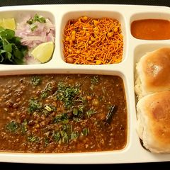 Spicy Misal Pav A picture of Spicy Misal Pav.