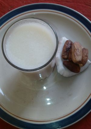 A picture of Coconut & dates juice.