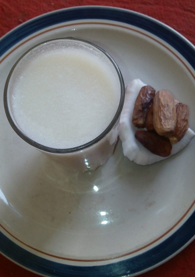 A picture of Coconut & dates juice.