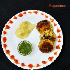 A picture of Paneer Cutlet.